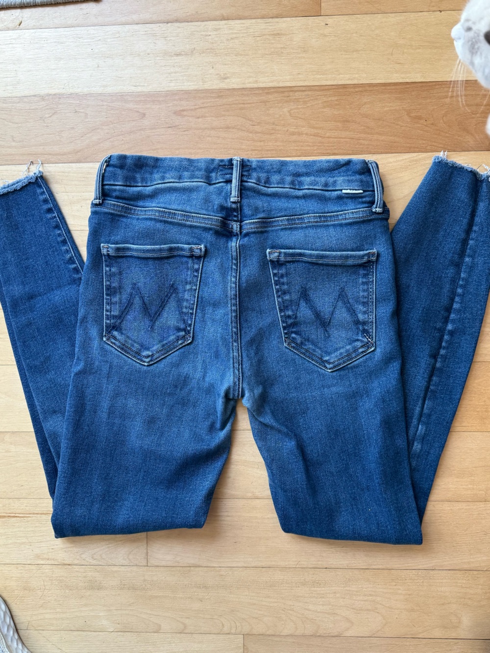 Mother Jean High-Rise Looker Straight-Leg Jeans in Medium Blue -home Movies - Picture 13 of 15